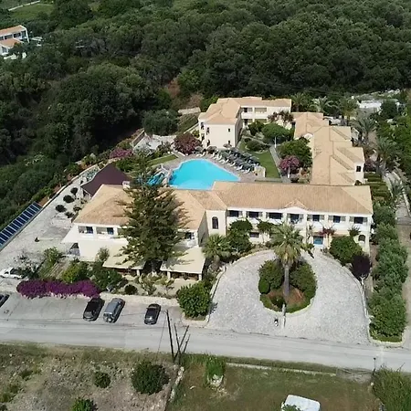 Karavostasi Beach Отель Пердика