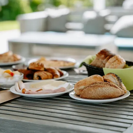 Отель Karavostasi Beach 3*