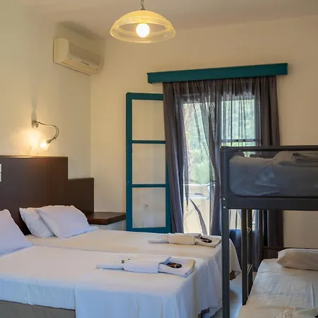 Karavostasi Beach Отель 3*