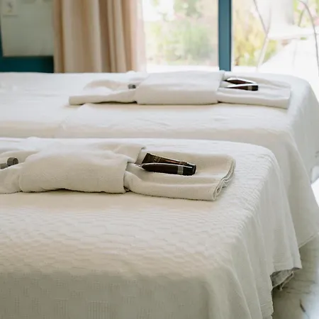 Отель Karavostasi Beach 3*