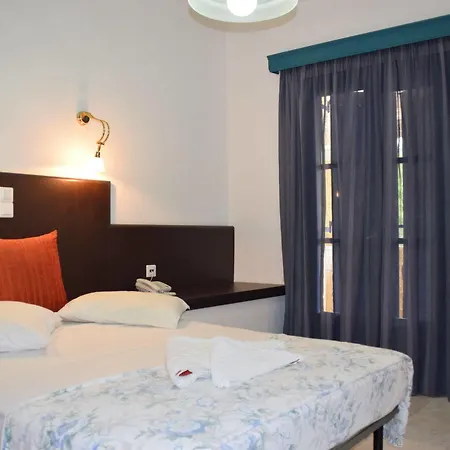 Karavostasi Beach 3* Пердика